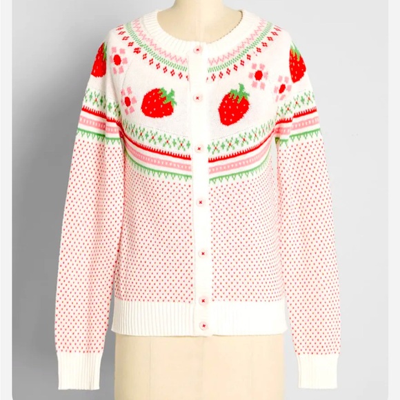 Modcloth Sweaters - MODCLOTH
Strawberry Lane Fair Isle Cardigan size 3X